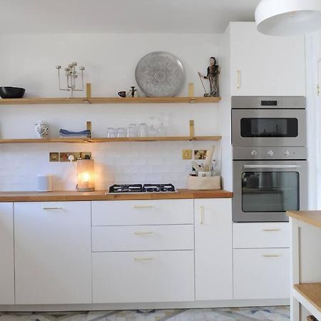 Light Filled Mid- Century 3 Bed Cottage In Dulwich London Kültér fotó